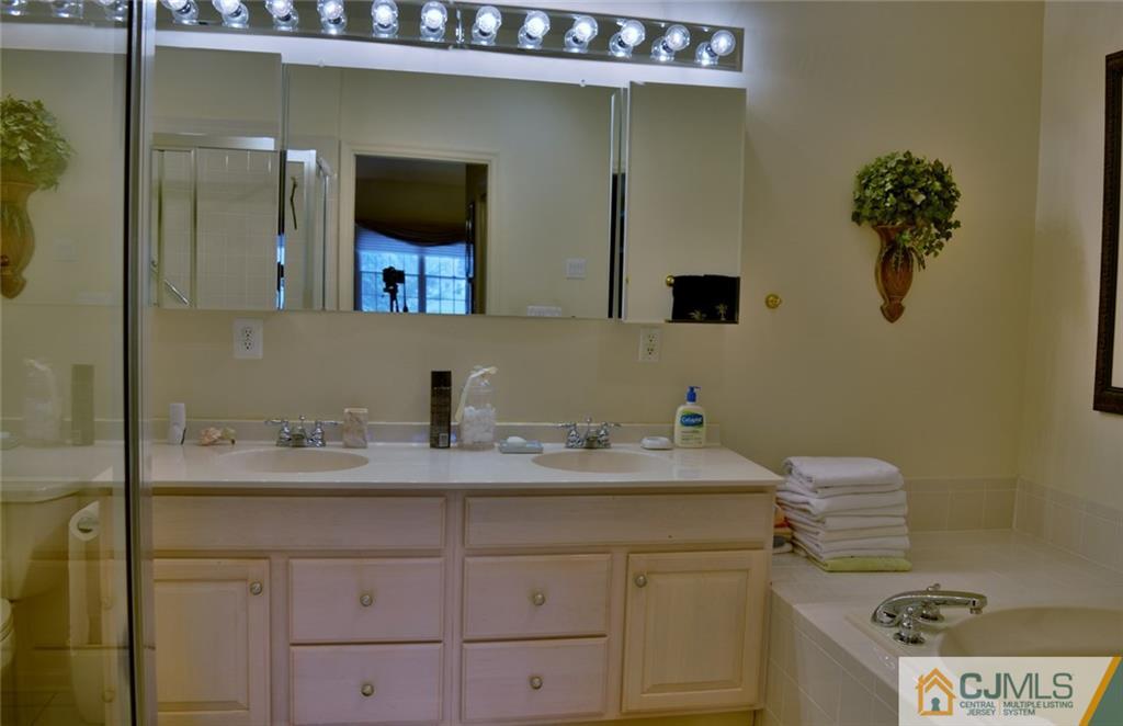 34 Chichester Road Monroe Township, NJ 08831 - Photo 13 of 18 Gallery Image 13