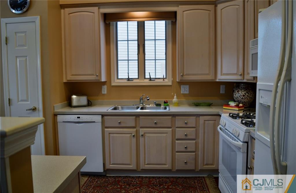 34 Chichester Road Monroe Township, NJ 08831 - Photo 6 of 18 Gallery Image 6