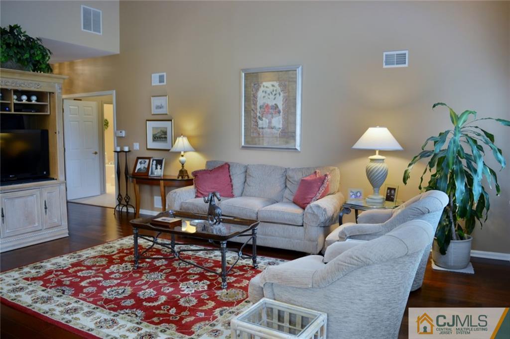 34 Chichester Road Monroe Township, NJ 08831 - Photo 8 of 18 Gallery Image 8