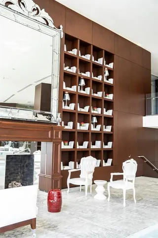 $900,000 | 495 Brickell Avenue, Unit 811, Miami, FL 33131