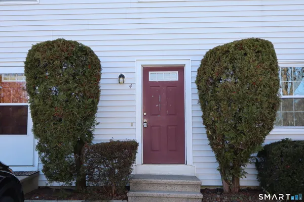 $3,200 | 15 Boughton Street, Unit 4, Danbury, CT 06810