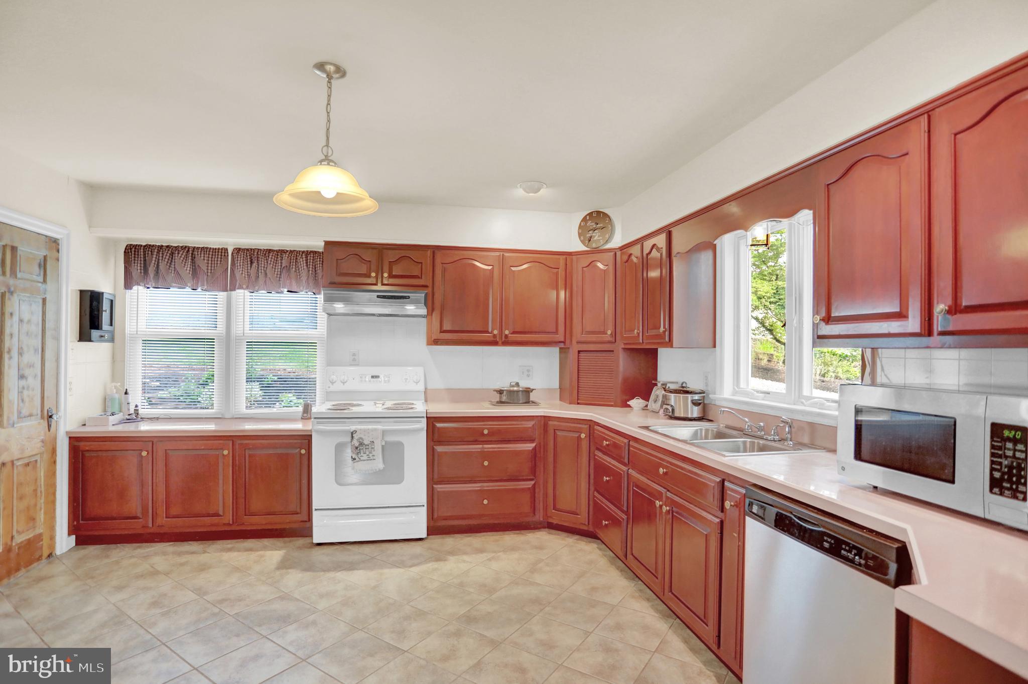 979 Old Ferry Road Millerstown, PA 17062 - Photo 17 of 51 Gallery Image 17