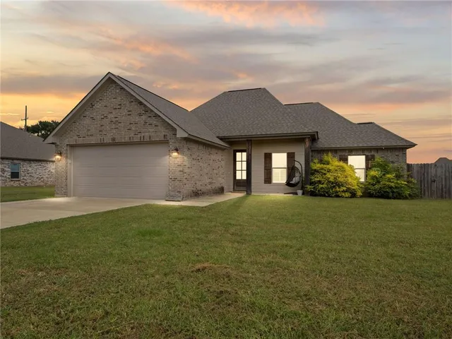 $274,999 | 302 Harvest Place, Natchitoches, LA 71457