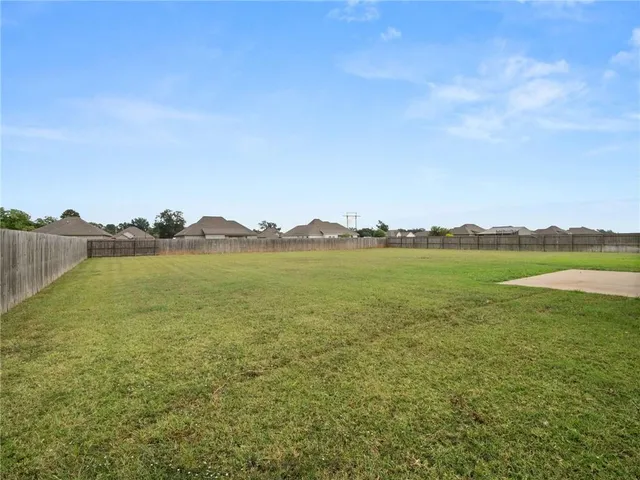 $274,999 | 302 Harvest Place, Natchitoches, LA 71457