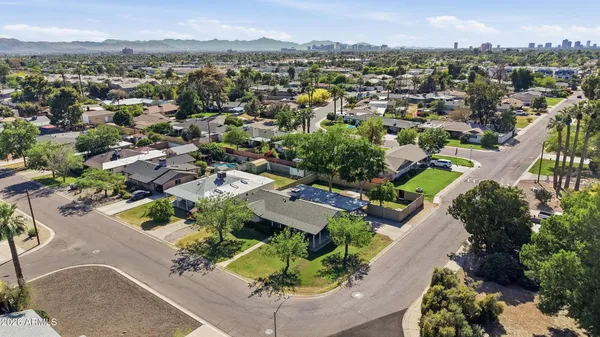 $799,999 | 3144 North 34th Street, Phoenix, AZ 85018