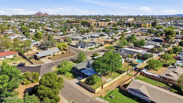 $799,999 | 3144 North 34th Street, Phoenix, AZ 85018