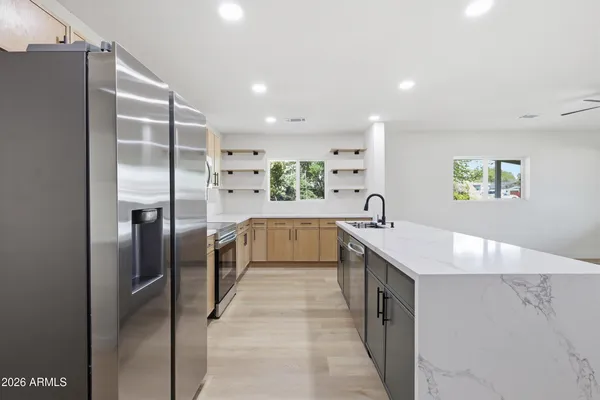 $799,999 | 3144 North 34th Street, Phoenix, AZ 85018