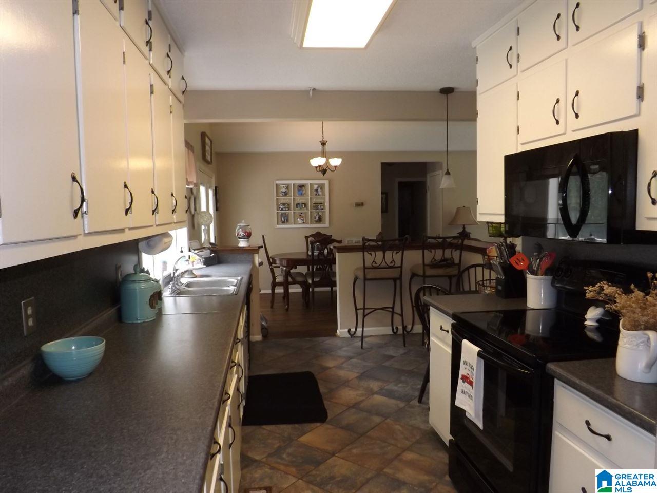 812 Sunshine Avenue Oneonta, AL 35121 - Photo 22 of 47