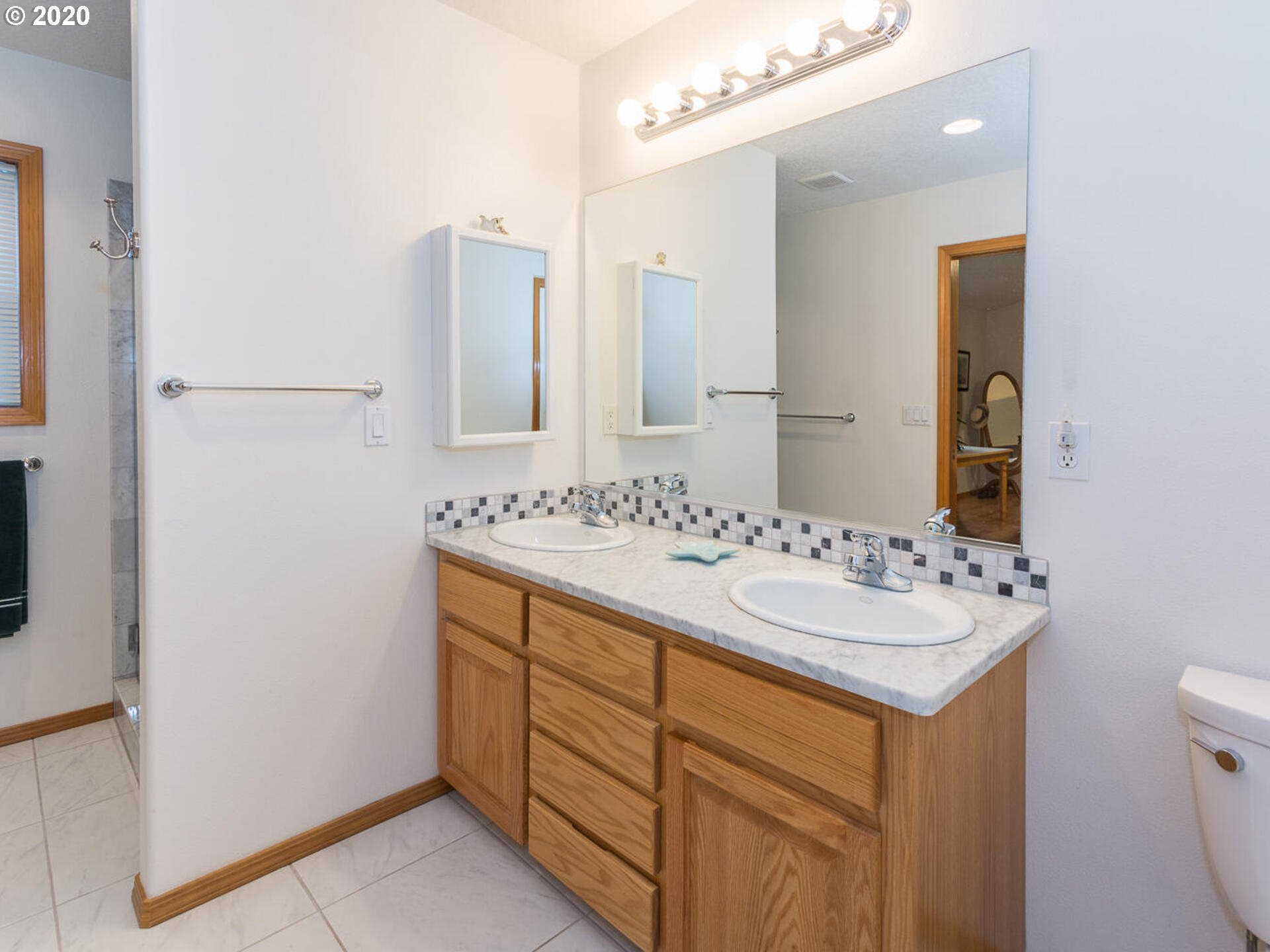 29830 Southeast Currin Road Estacada, OR 97023 - Photo 16 of 32 Gallery Image 16