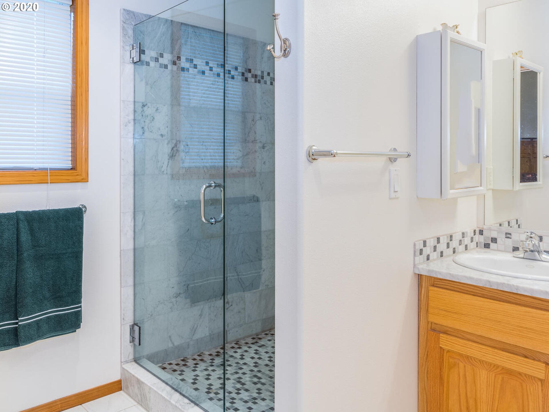 29830 Southeast Currin Road Estacada, OR 97023 - Photo 17 of 32 Gallery Image 17