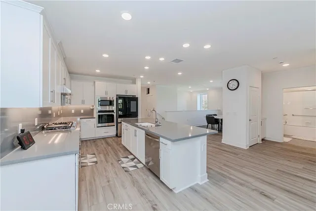 $1,095,000 | 5000 Clementine Lane, Cypress, CA 90630