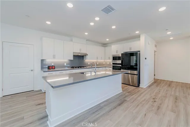 $1,095,000 | 5000 Clementine Lane, Cypress, CA 90630