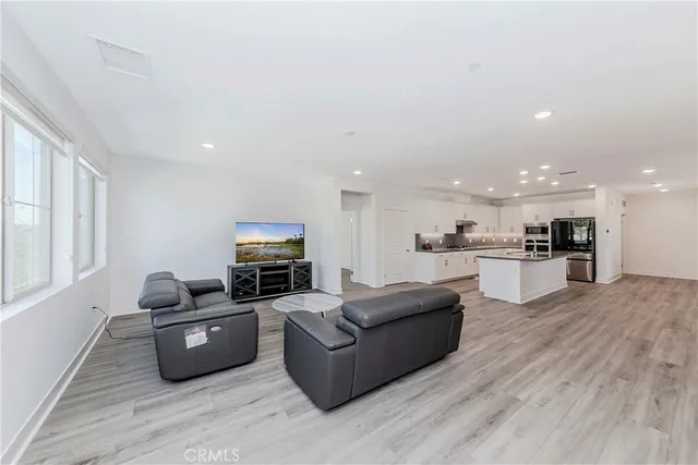 $1,100,000 | 5000 Clementine Lane, Cypress, CA 90630