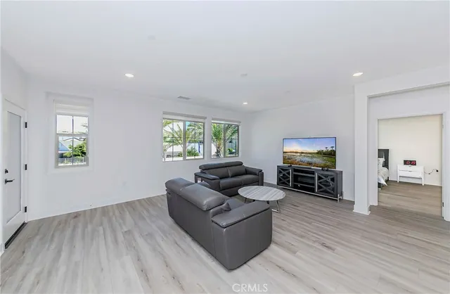 $1,095,000 | 5000 Clementine Lane, Cypress, CA 90630