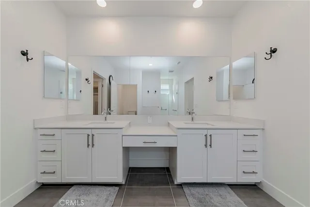 $1,095,000 | 5000 Clementine Lane, Cypress, CA 90630