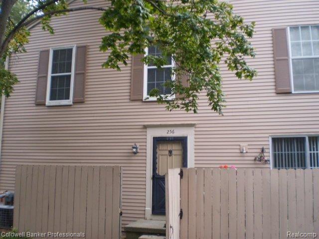 256 1st Street, Unit 20 Rochester, MI 48307 - Photo 1 of 10 P9210062.JPG