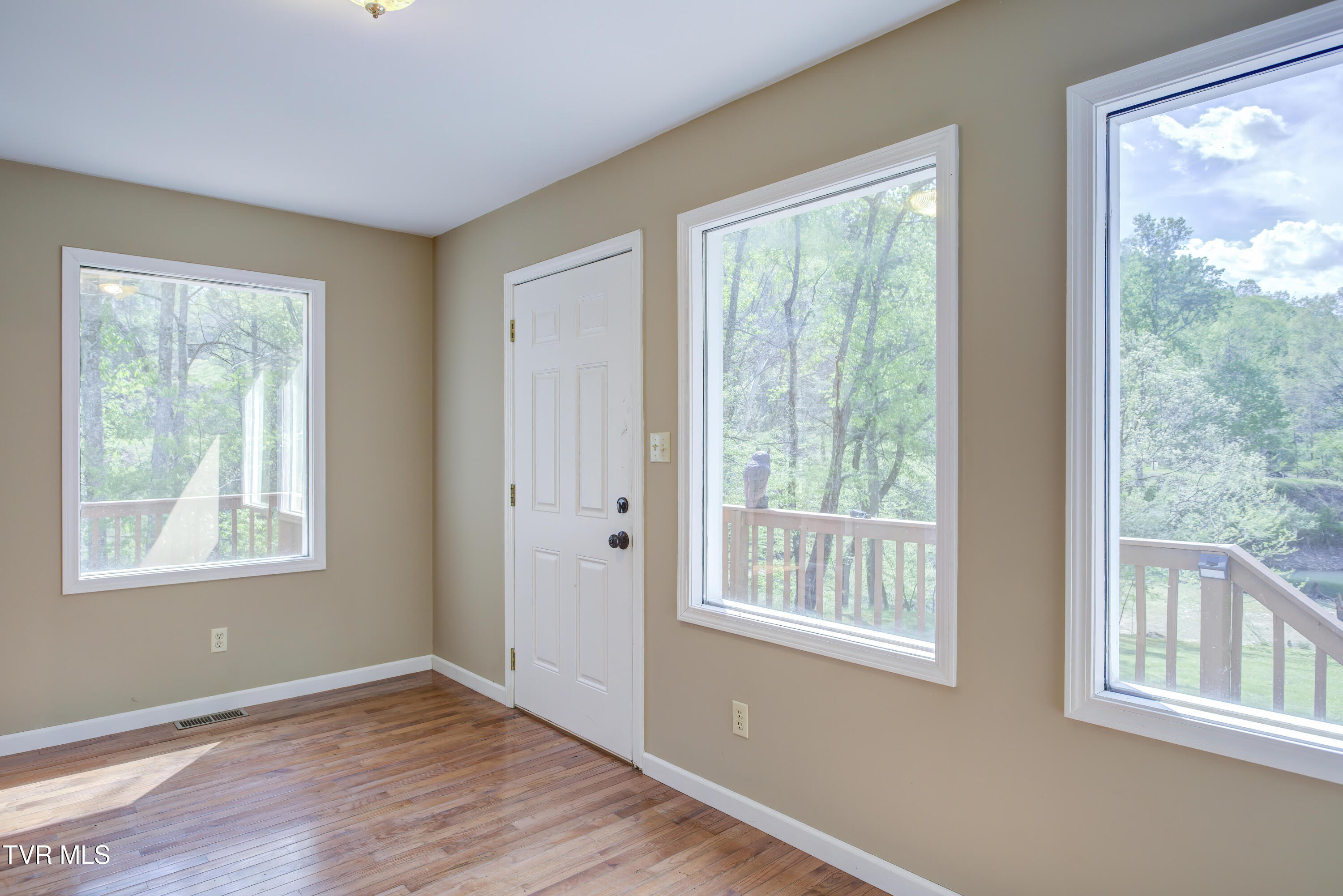 308 Friendship Road Bristol, TN 37620 - Photo 26 of 47 308 Friendship Rd (26)