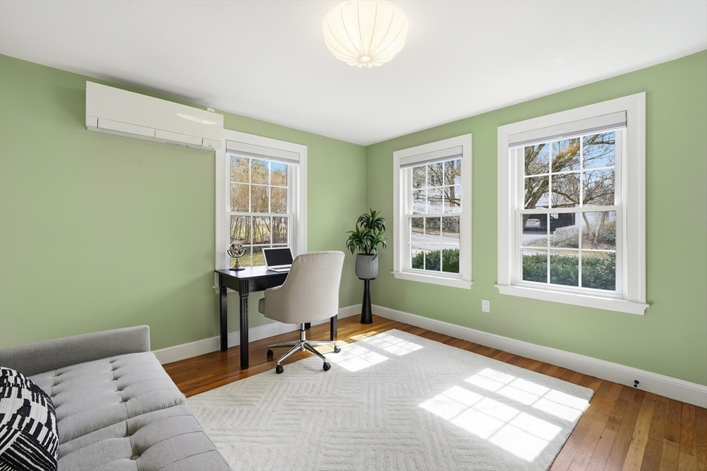 40 Englewood Road Winchester, MA 01890 - Photo 12 of 42