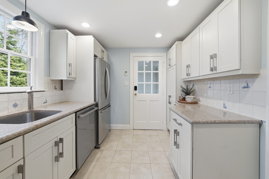 40 Englewood Road Winchester, MA 01890 - Photo 22 of 42