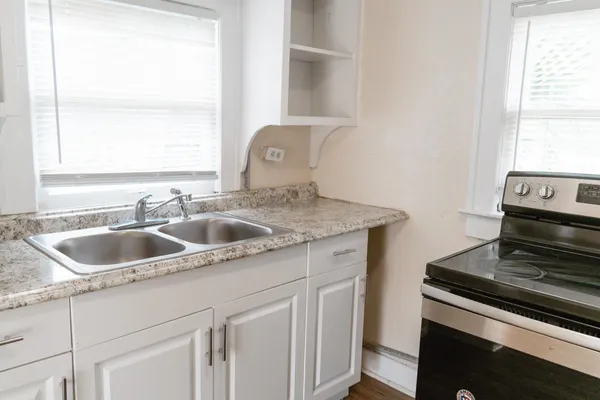 $1,000 | 515.5 North Monroe Street, Tallahassee, FL 32303