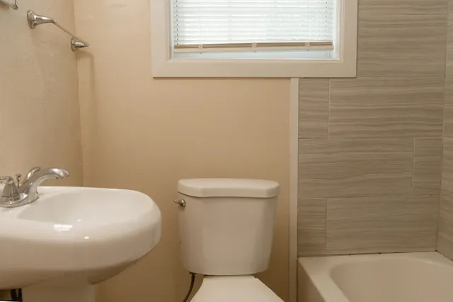 $1,050 | 515.5 North Monroe Street, Tallahassee, FL 32303