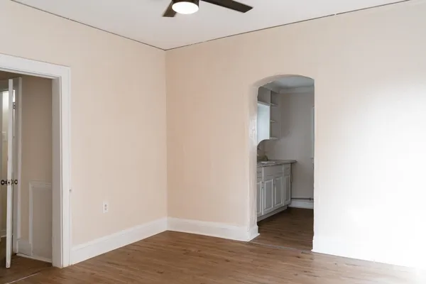 $1,000 | 515.5 North Monroe Street, Tallahassee, FL 32303