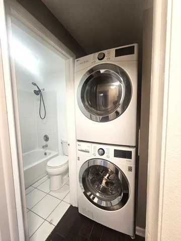 $2,200 | 841 Oxford Place, Wheeling, IL 60090