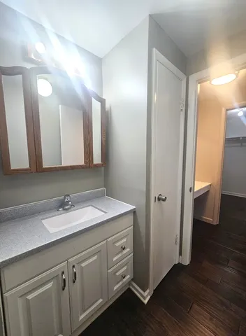 $2,200 | 841 Oxford Place, Wheeling, IL 60090