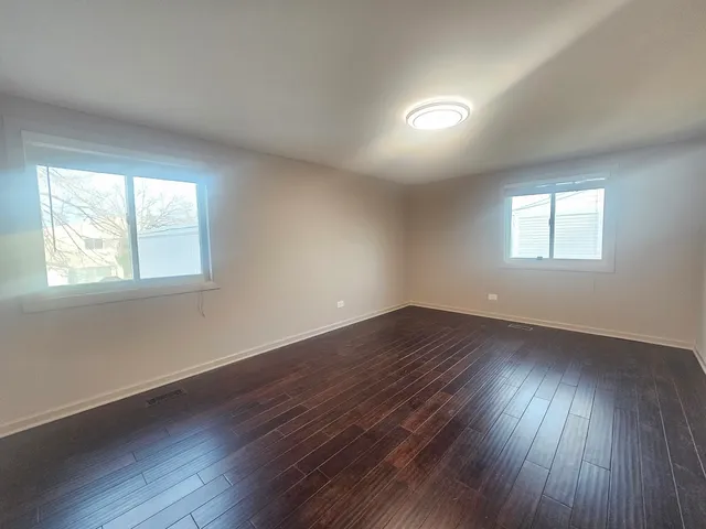 $2,200 | 841 Oxford Place, Wheeling, IL 60090