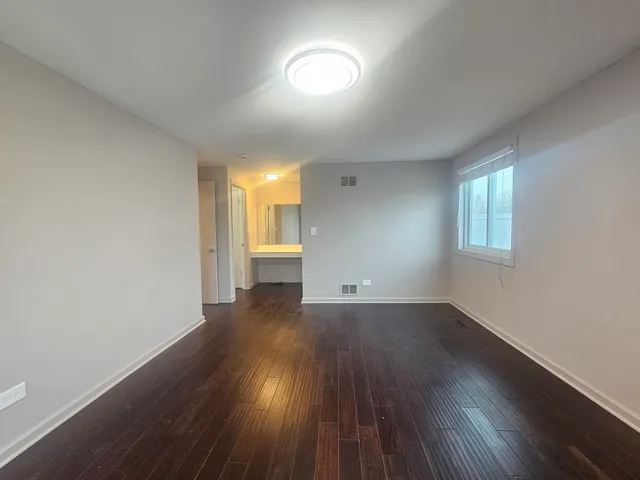 $2,200 | 841 Oxford Place, Wheeling, IL 60090