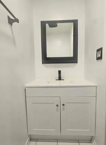 $2,200 | 841 Oxford Place, Wheeling, IL 60090