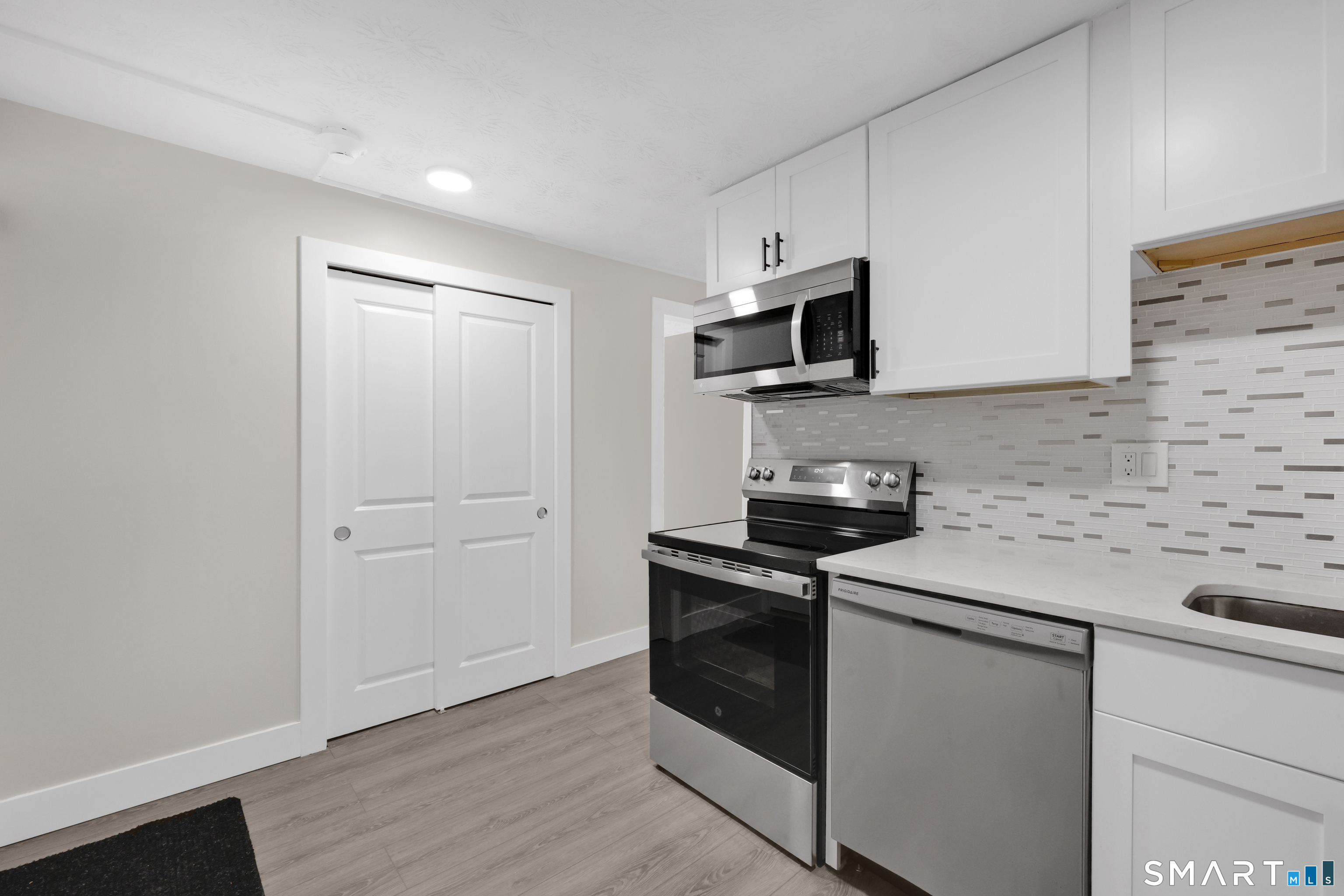 949 Pleasant Valley Road, Unit 51 South Windsor, CT 06074 - Photo 9 of 28