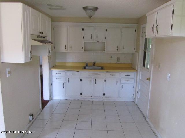 5534 Vernon Road Jacksonville, FL 32209 - Photo 5 of 16 Kitchen