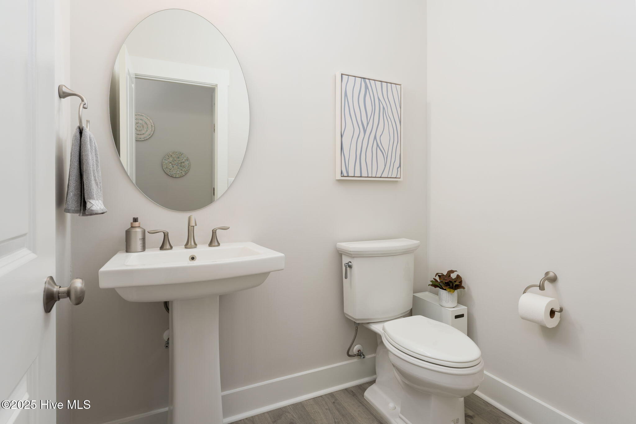 46 North Radiance Way Hampstead, NC 28443 - Photo 25 of 91 Half Bathroom