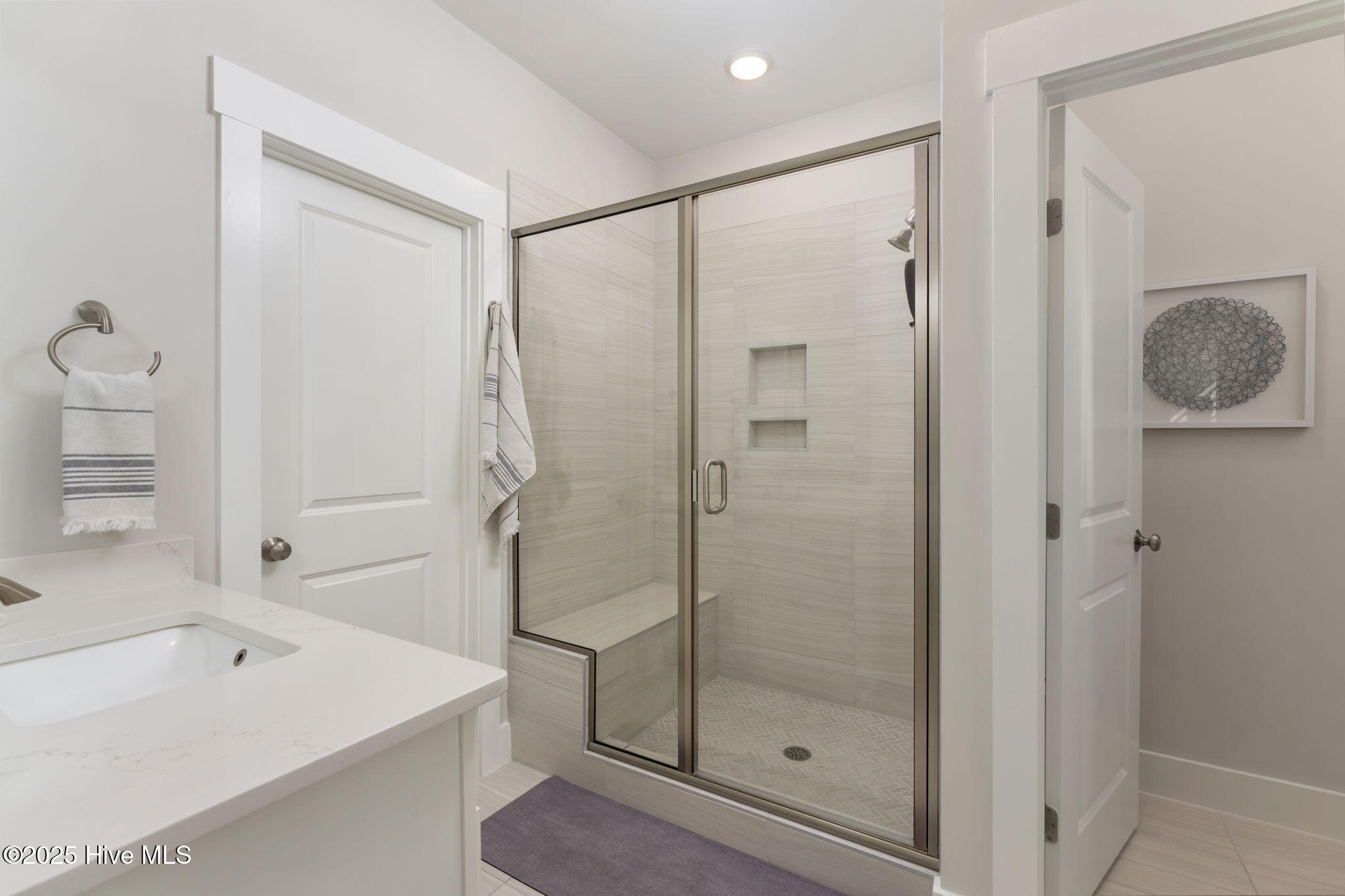 46 North Radiance Way Hampstead, NC 28443 - Photo 32 of 91 Primary Bathroom