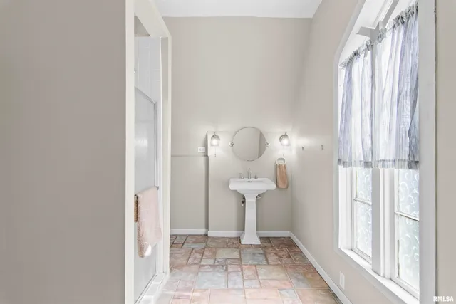 $198,500 | 508 North Washington Street, Mount Pulaski, IL 62548