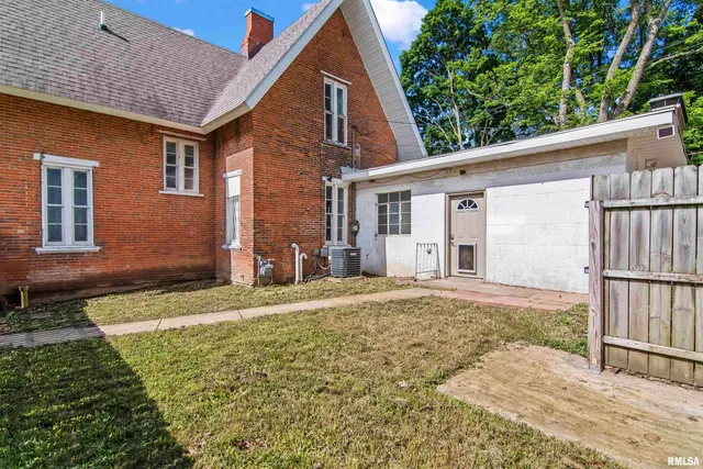 $198,500 | 508 North Washington Street, Mount Pulaski, IL 62548