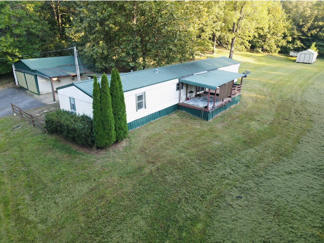 139 Jenkins Road Princeton, KY 42445 - Photo 8 of 38 IMG_6014