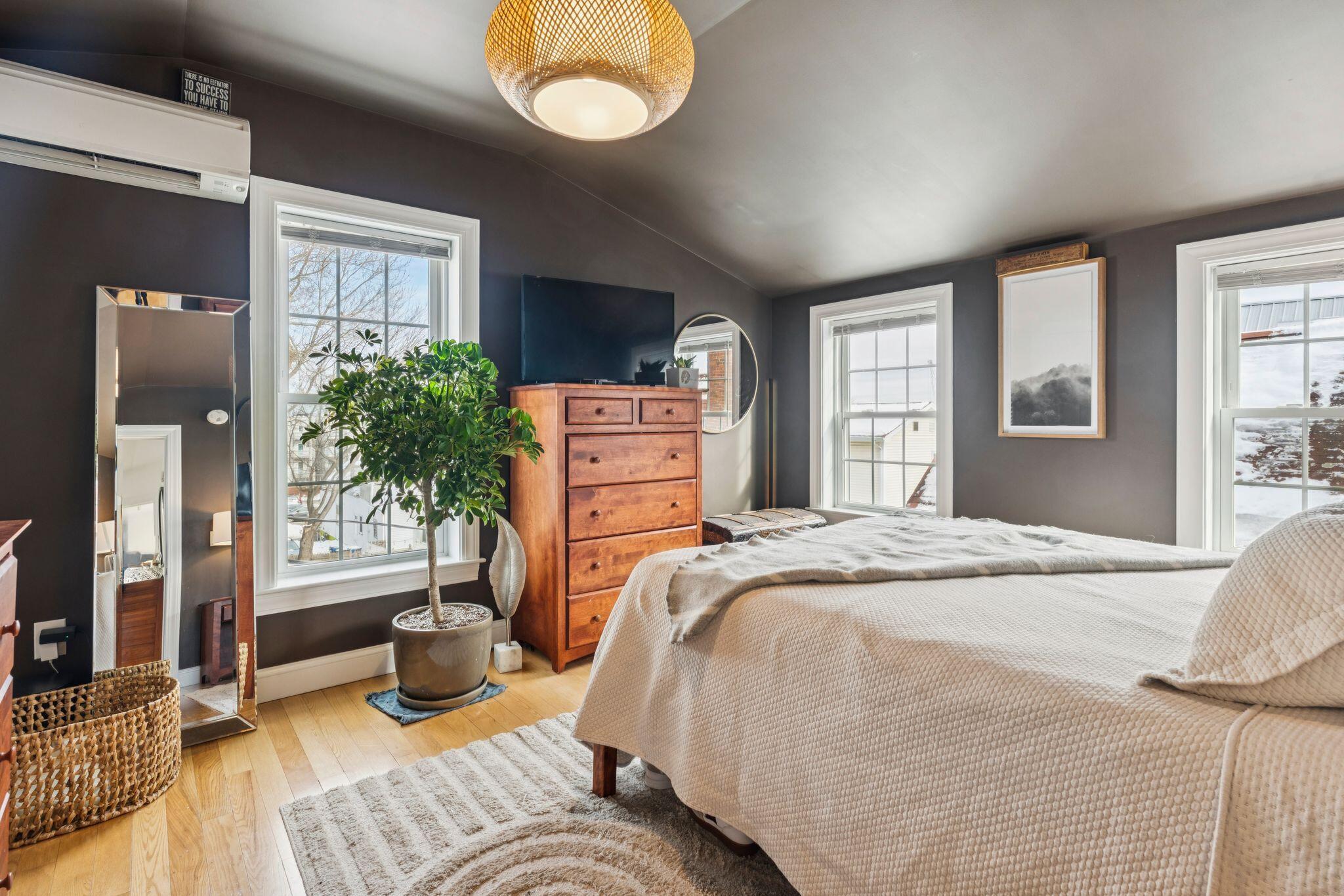 16 Tate Street, Unit 2 Portland, ME 04102 - Photo 19 of 37 16 Tate St 2 Portland 26