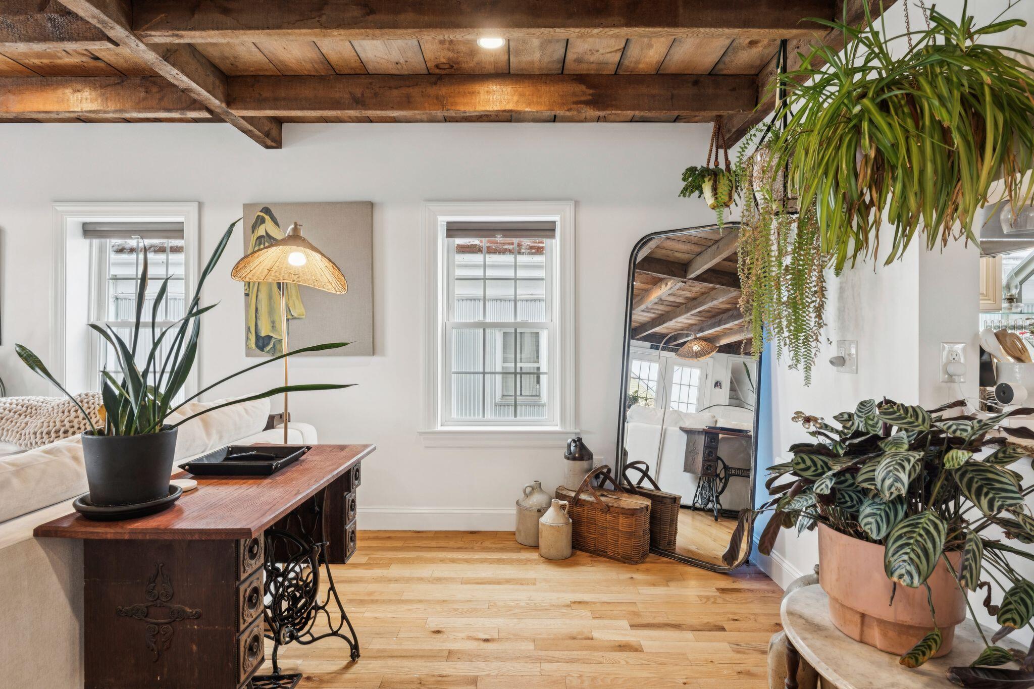 16 Tate Street, Unit 2 Portland, ME 04102 - Photo 9 of 37 16 Tate St 2 Portland 19