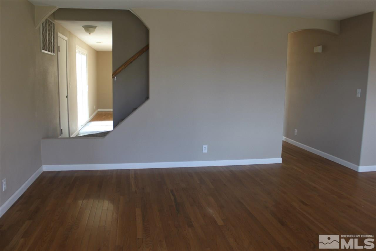 17085 Garnet Drive Reno, NV 89508 - Photo 5 of 26 Photo 5