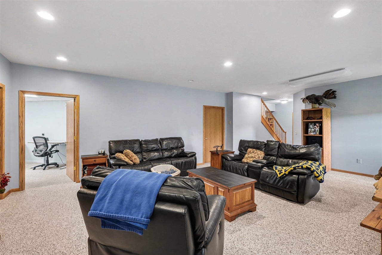10835 Red Oak Ridge Howard City, MI 49329 - Photo 24 of 46
