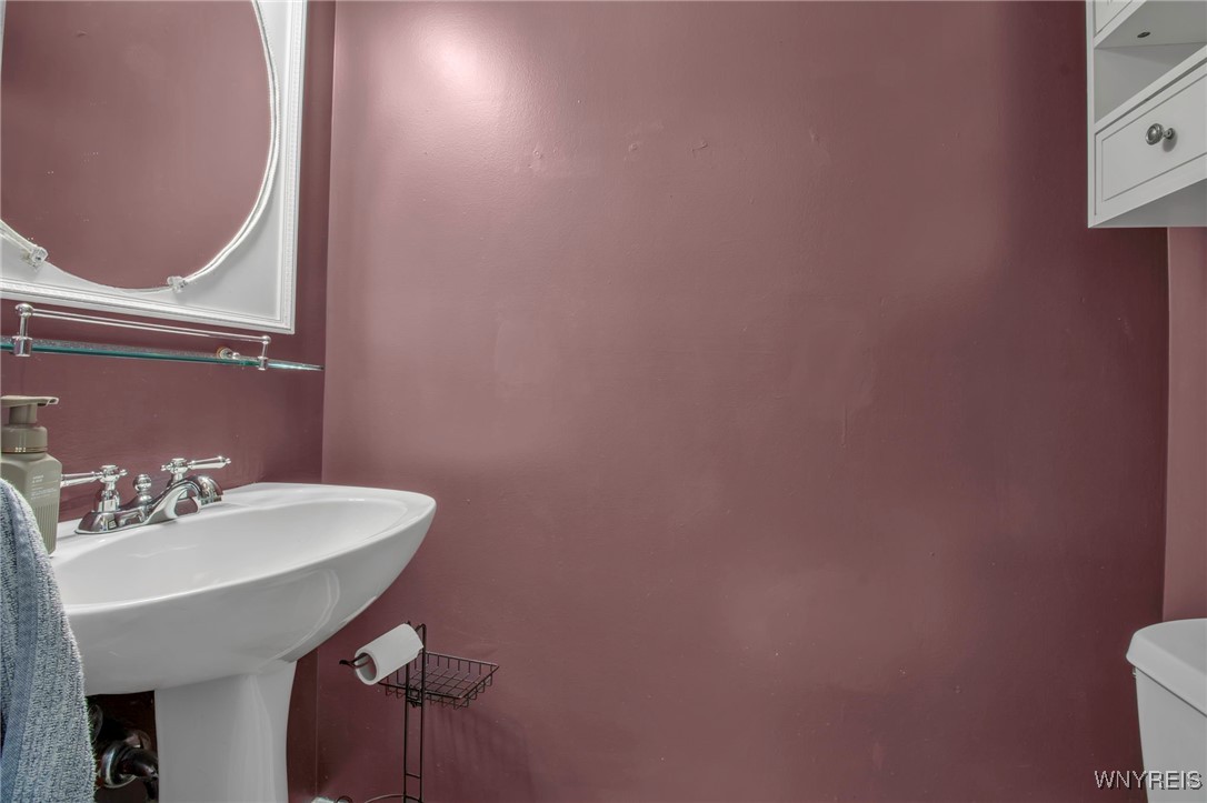 105 Whitney Place Buffalo, NY 14201 - Photo 16 of 40