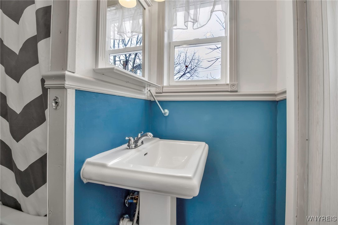 105 Whitney Place Buffalo, NY 14201 - Photo 23 of 40