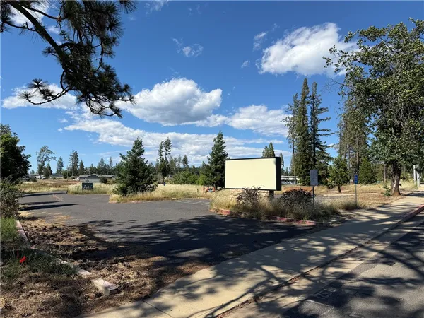 $299,000 | 7337 Skyway, Paradise, CA 95969
