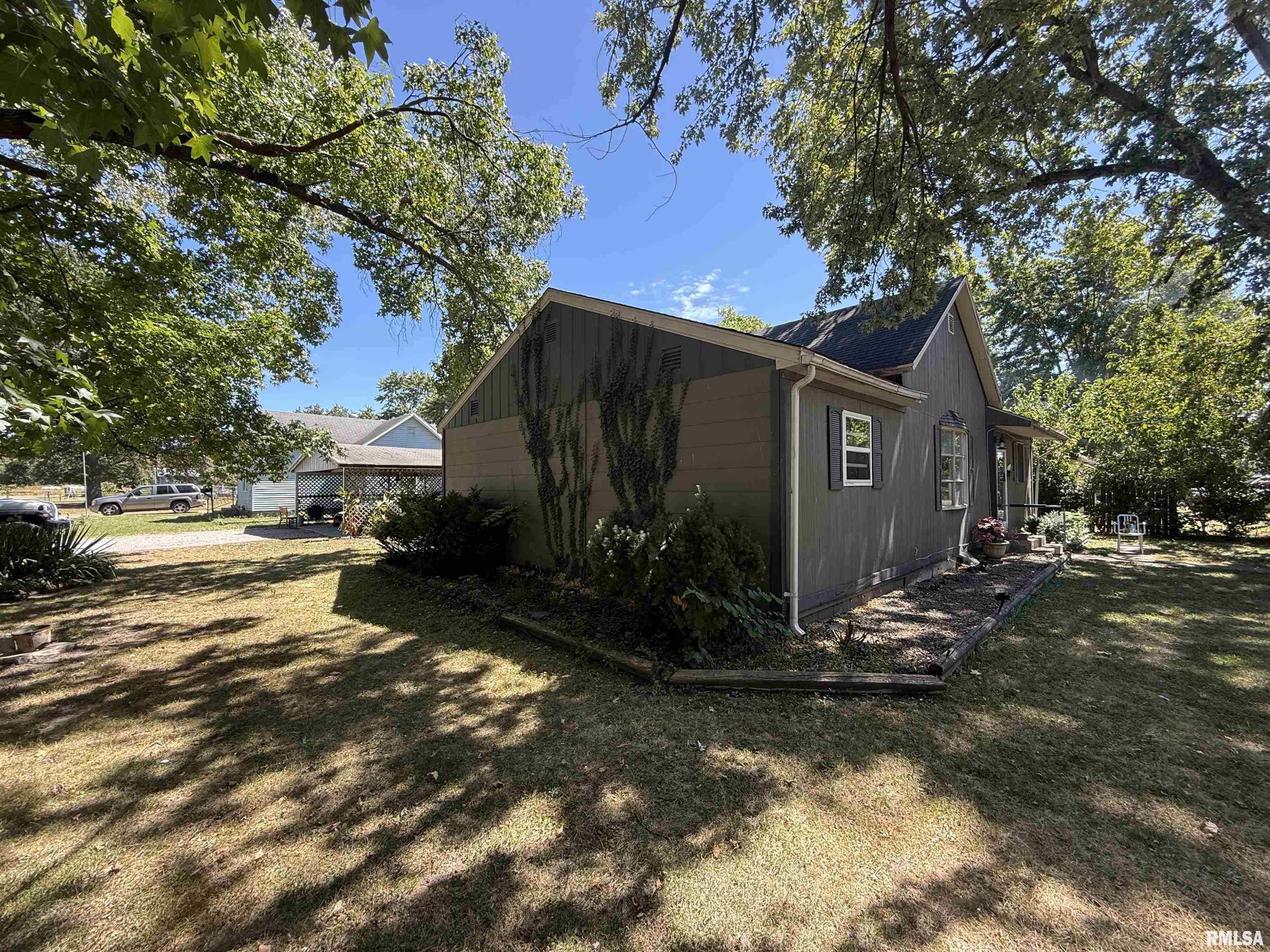 617 North Walnut Street Centralia, IL 62801 - Photo 7 of 21