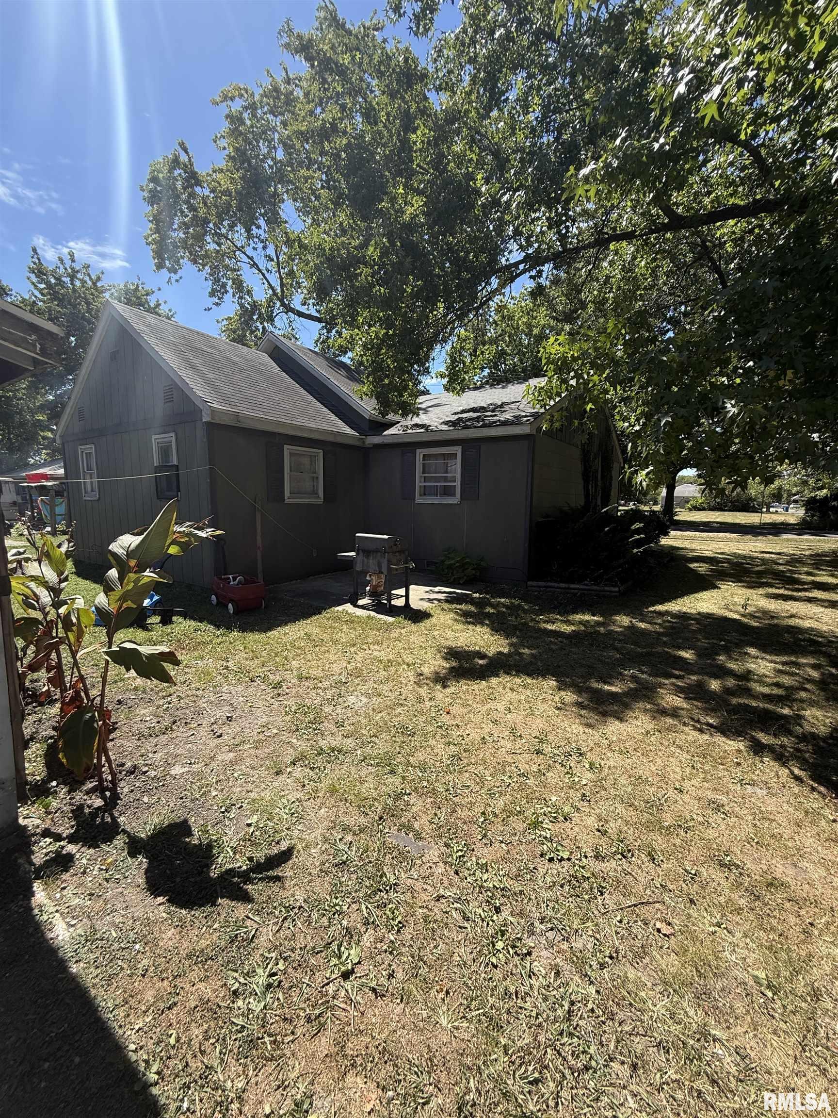 617 North Walnut Street Centralia, IL 62801 - Photo 8 of 21