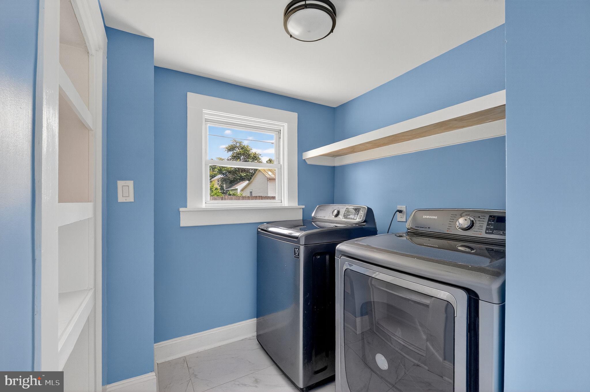 116 South Pleasant Valley Road Winchester, VA 22601 - Photo 19 of 40 Main level laundry/mudroom