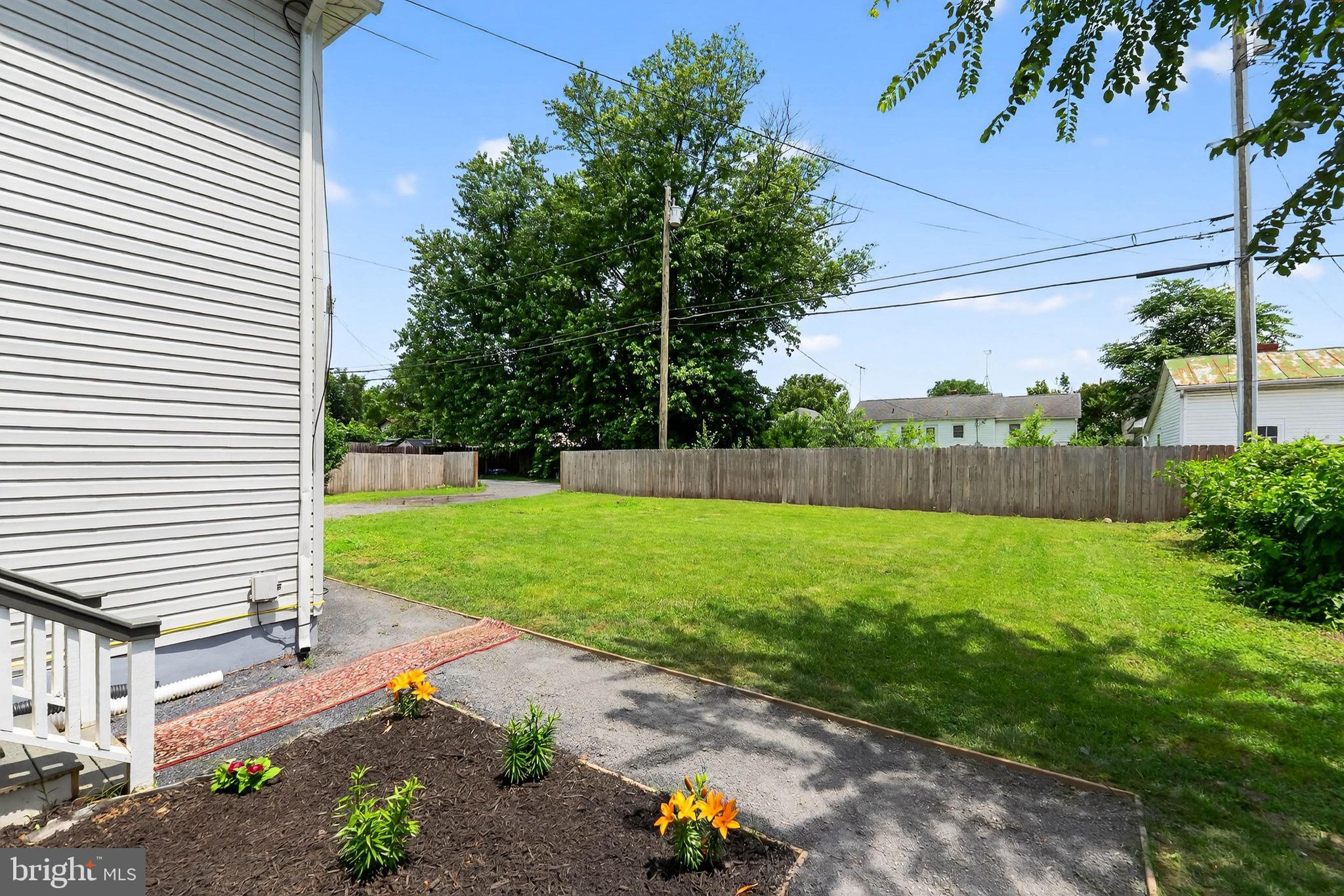 116 South Pleasant Valley Road Winchester, VA 22601 - Photo 37 of 40 Well-manicured yard & landscaping