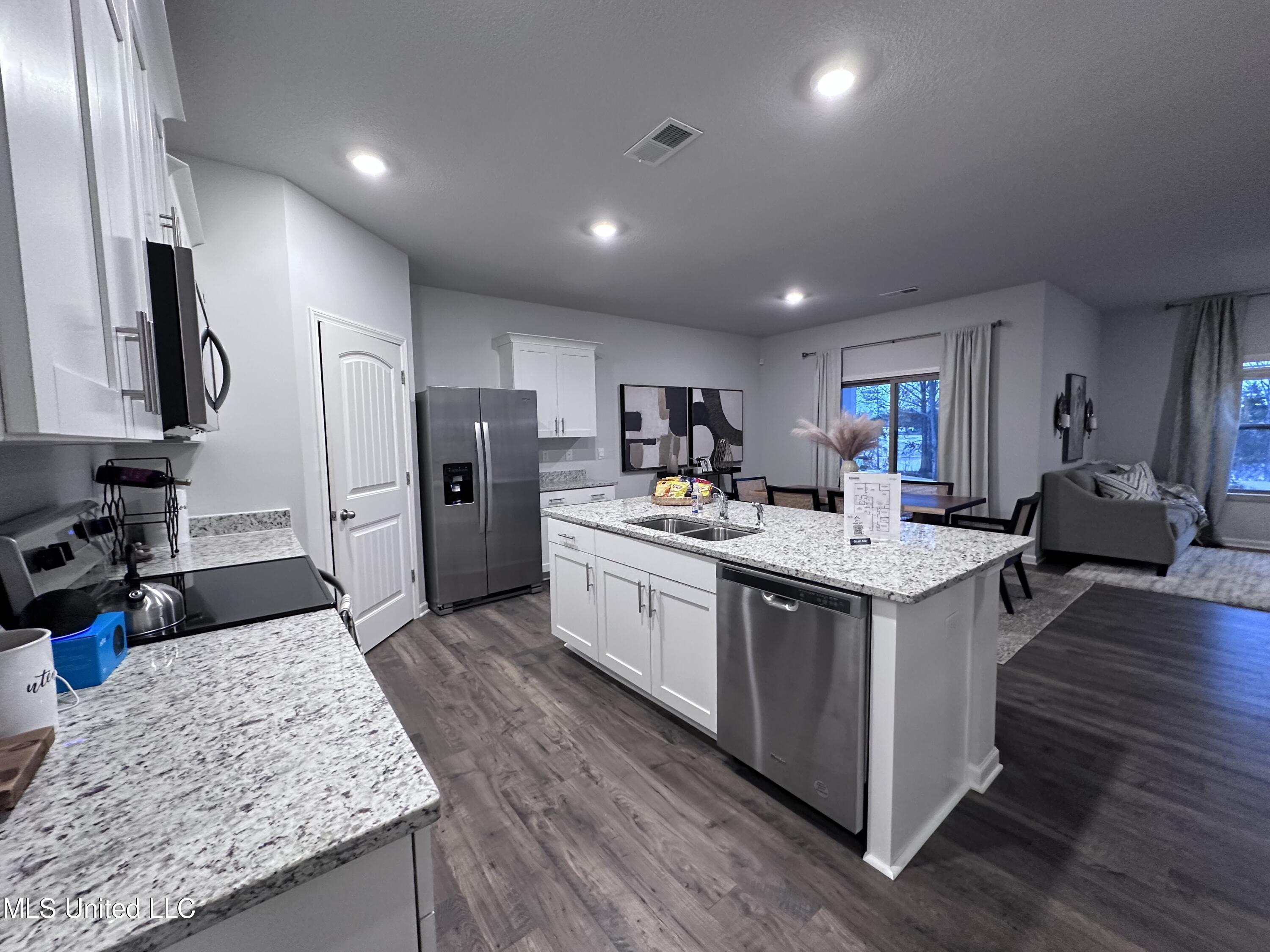 24 Pine Street Byhalia, MS 38611 - Photo 8 of 11 IMG_4076